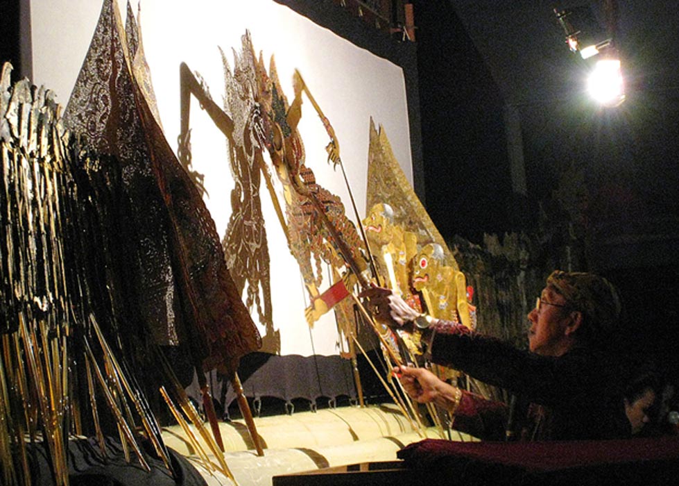 Javanese wayang kulit (shadow puppet) performance by a famous Indonesian dalang (puppet master) Ki Manteb Sudharsono, is usually a whole night long.
