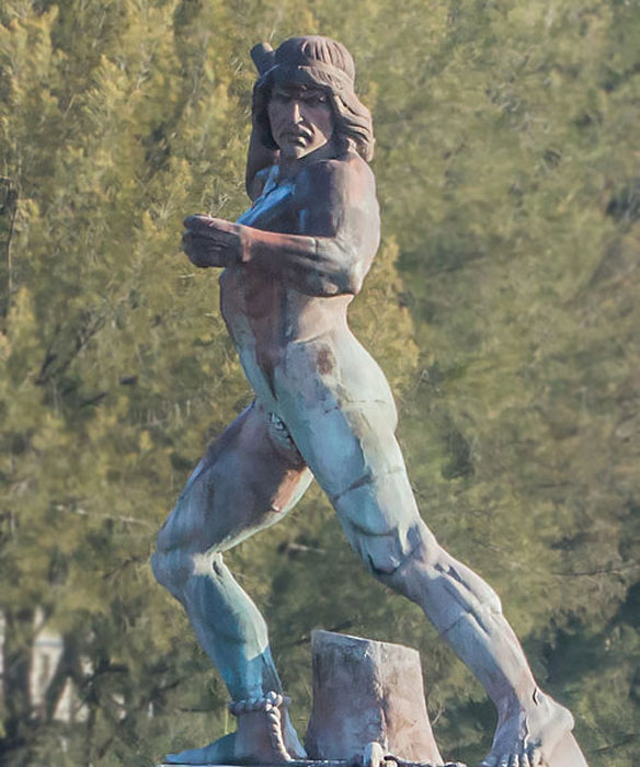 Bronze statue of Tlahuicole in Tlaxcala, by Manuel Vilar (1812 - 1860). (Public Domain)