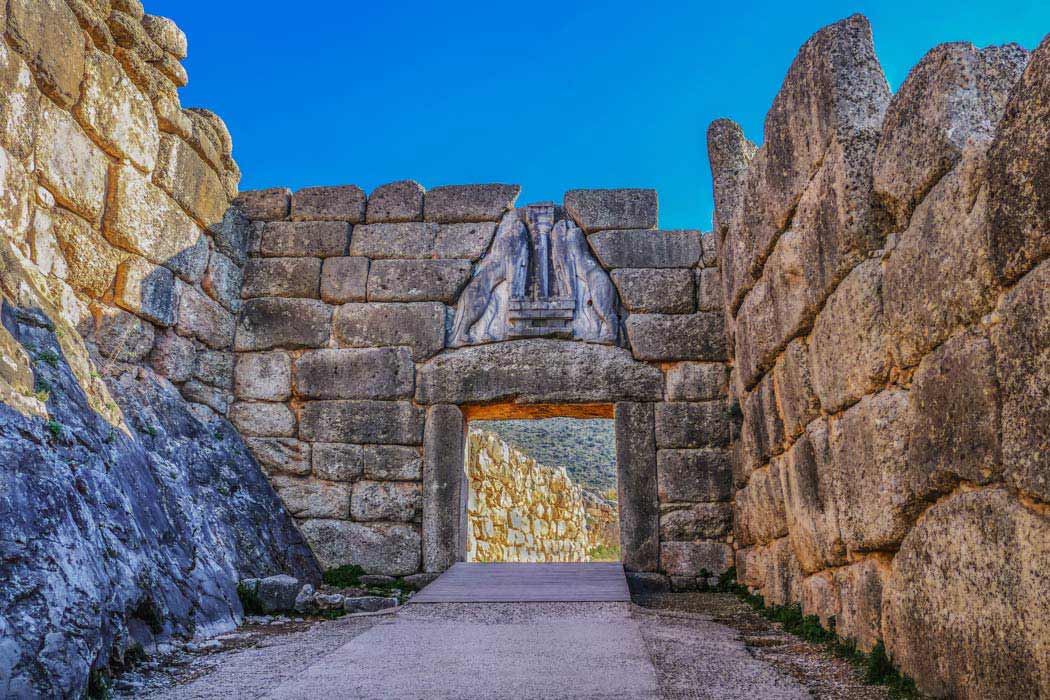 The Golden Age Of Heroes: The Glory Of The Mycenaean Civilization 