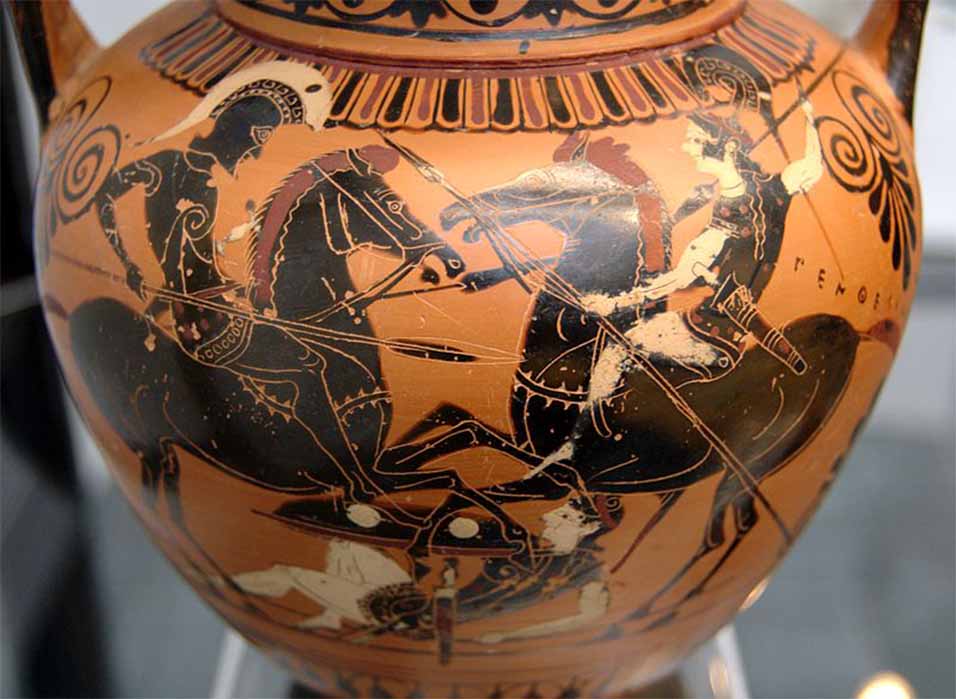 Achilles and Penthesilea. Attic black-figure neck-amphora, ca. 520 BC. From Vulci. (Public Domain)