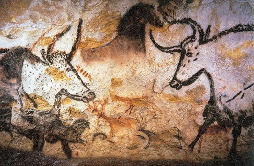 Aurochs, Horses and Deer of Lascaux caves (Lascaux / CC BY-SA 3.0)