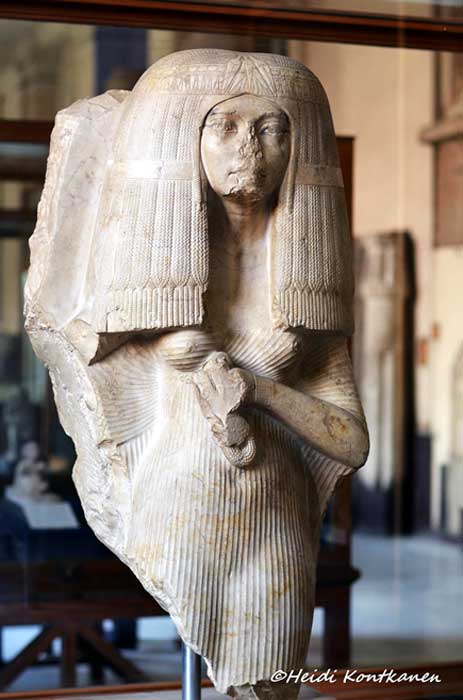 This elegant statue fragment of an unnamed woman is made of crystalline limestone. It originally formed a double with what is left of her husband, the army general Nakhtmin’s head (now at the Luxor Museum, pictured above). Egyptian Museum, Cairo.
