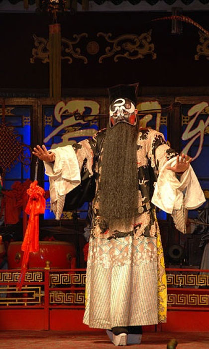 Bao Zheng portrayed by a Peking Opera actor. (CC BY-SA 2.0)
