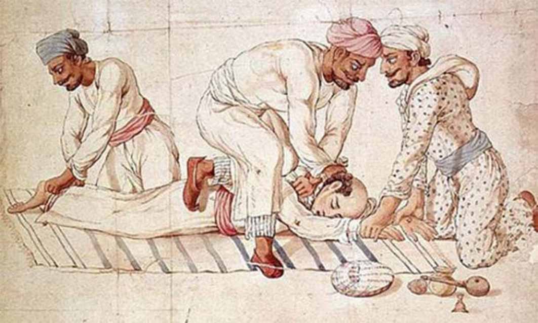 Thuggees strangling a traveler on a highway in India in the early 19th century. ( Public Domain )