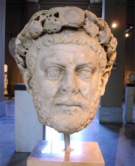 Statue head of the Roman Emperor Diocletian (284-305 AD) Istanbul - Archaeological Museum (G.dallorto / CC0)