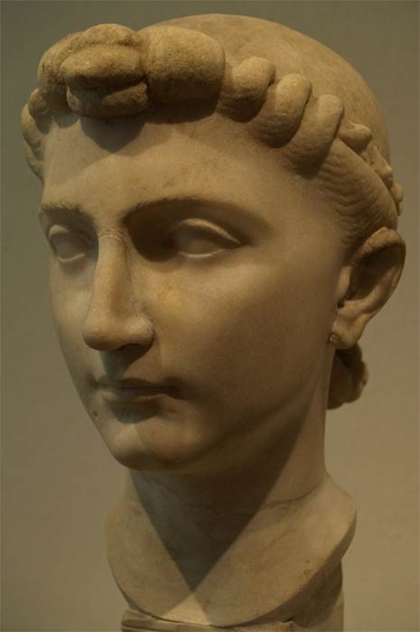 Bust of Julia the Elder (Miguel Hermoso Cuesta/ CC BY-SA 4.0)