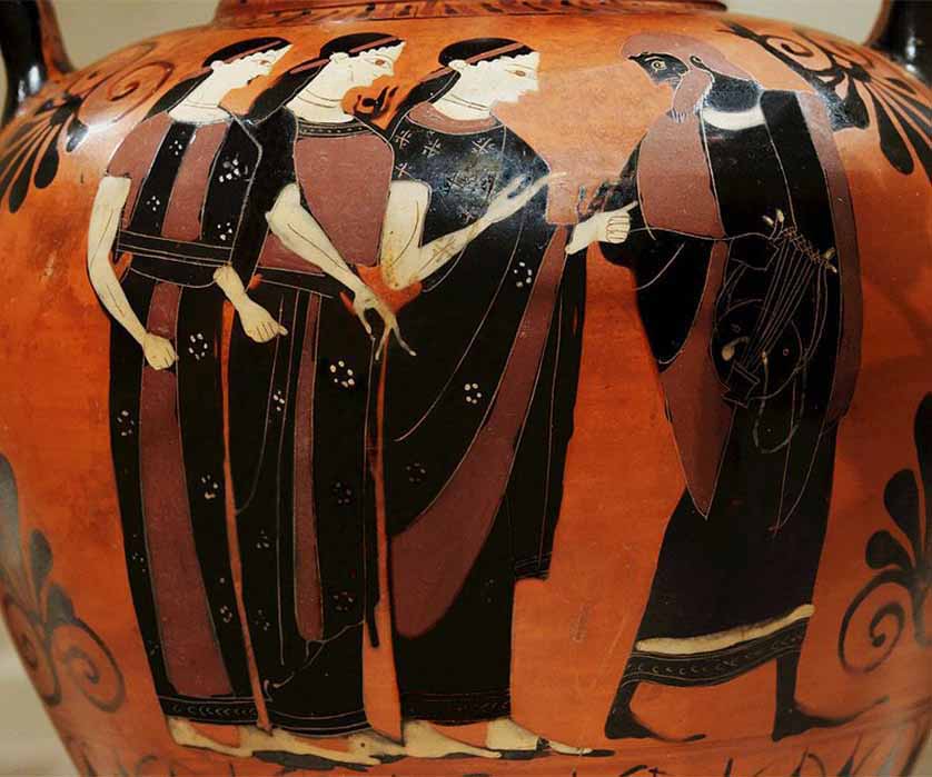 Judgement of Paris. Attic Black-Figure Neck Amphora by Swing Painter (c. 540-530 BC) Metropolitan Museum of Art (CC BY-SA 2.5)