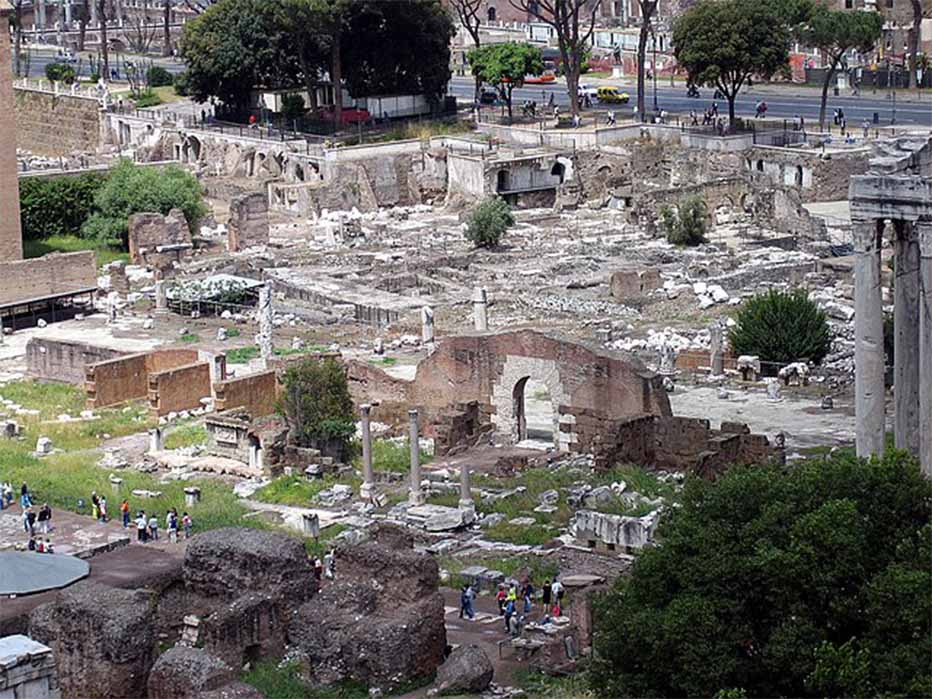 Most of the devastation we can see here took place in the sixteenth century, when stone-robbers pillaged the ancient ruins of the Forum. palatine view of forum (Anthony M. from Rome, Italy/ CC BY 2.0)