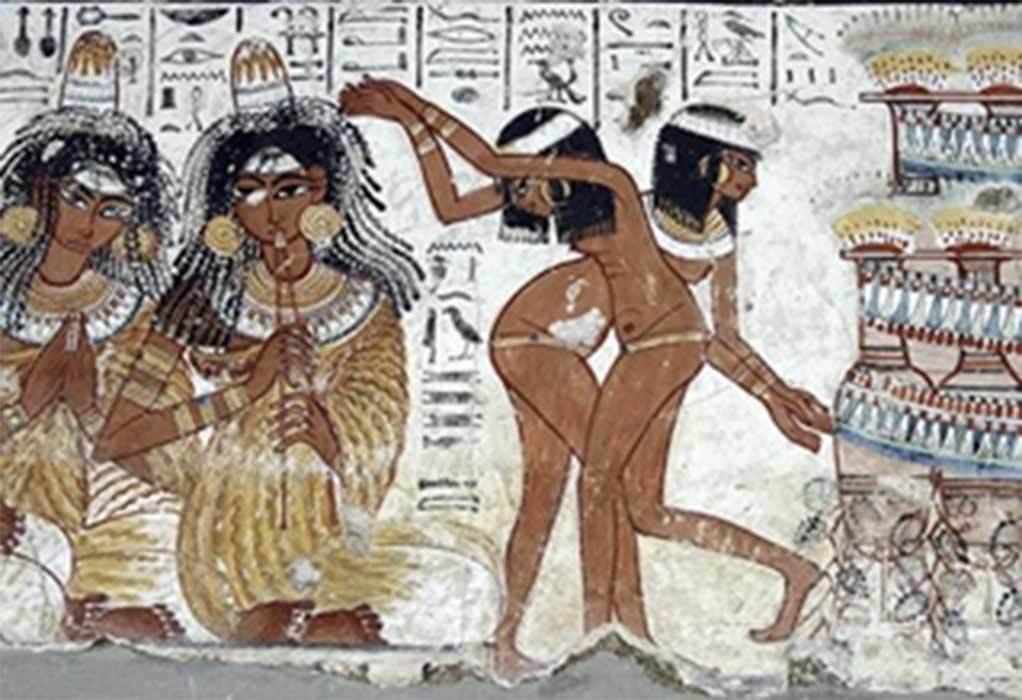 Naked female dancers in a painting from the Tomb of Nebamun (Public Domain)