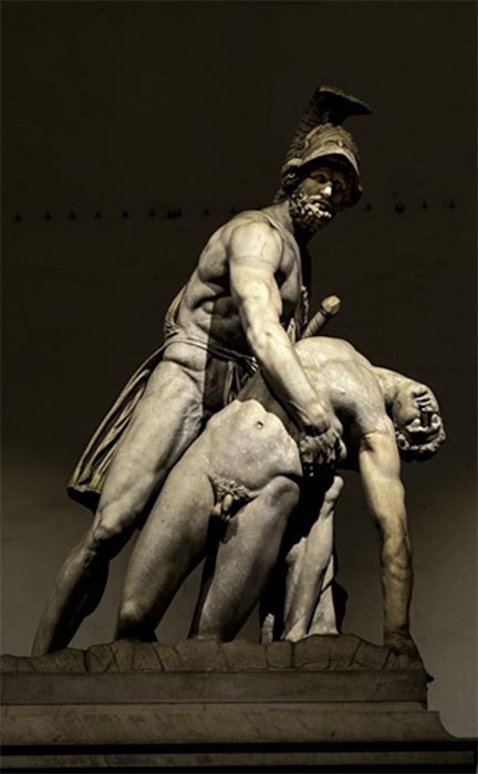 Menelaus supporting the body of Patroclus, in the Loggia dei Lanzi, Florence, Italy (Yanko Malinov/CC BY-SA 4.0)