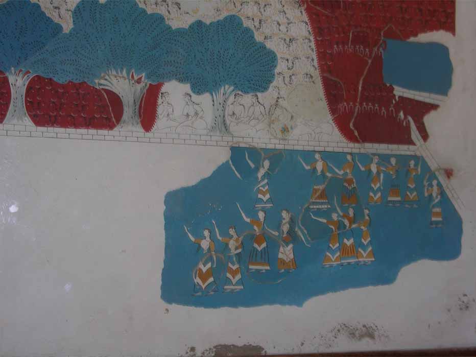 Frescoes of Minoan ladies relaxing in their bell-shaped dresses and bare breasts (Image: Courtesy Micki Pistorius)