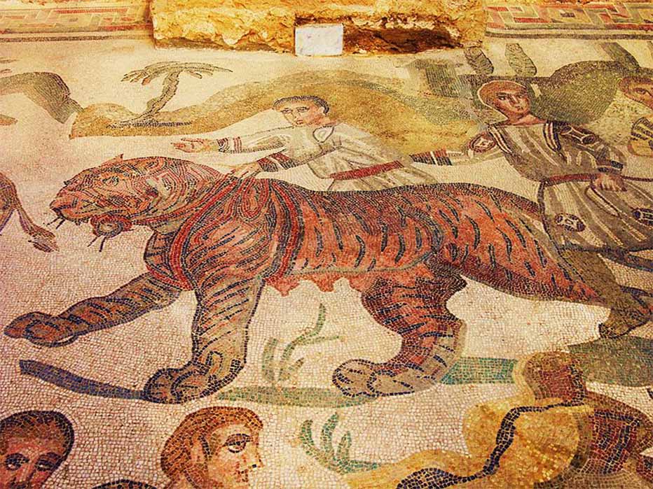 Tiger hunt mosaic. Villa Romana di Piazza Armerina – Sicilia (CC BY-SA 3.0)