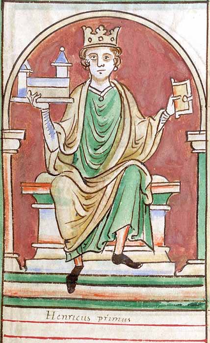Miniature from Matthew Paris's Historia Anglorum, circa 1253 depicting Henry I holding the Church of Reading Abbey, where he was buried. (Public Domain)