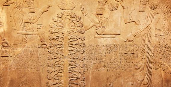 Sumerian Artifact with the Tree of Life. (swisshippo  / Adobe Stock)