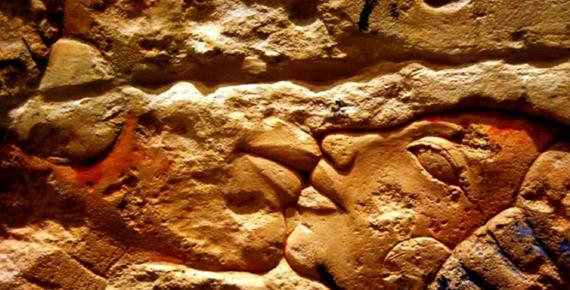 Detail of a talatat block from Amarna supposedly shows Kiya with her unnamed daughter. It is also suggested that this is Nefertiti and Meritaten; design by Anand Balaji